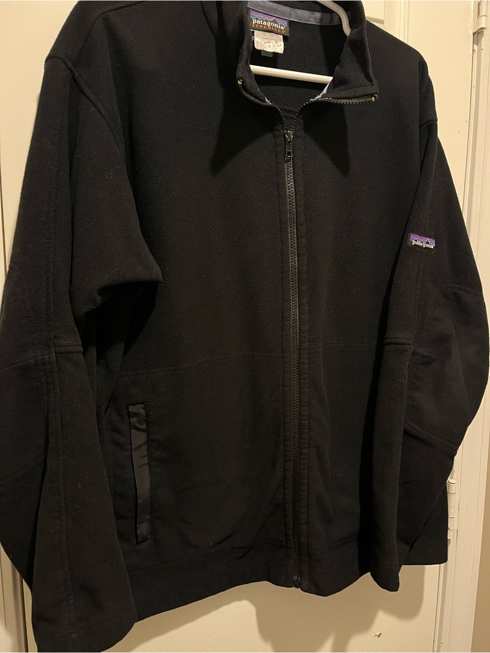 Patagonia Men’s Black Zip-Up Fleece Jacket